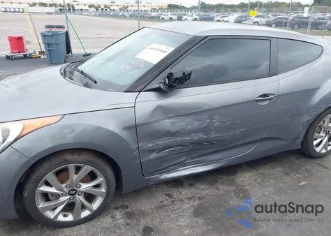 2016 Hyundai Veloster z USA, uszkodzony, nr VIN KMHTC6AD4GU277497